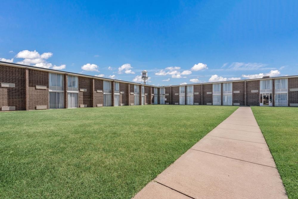 Days Inn By Wyndham Oklahoma City Bricktown 外观 照片